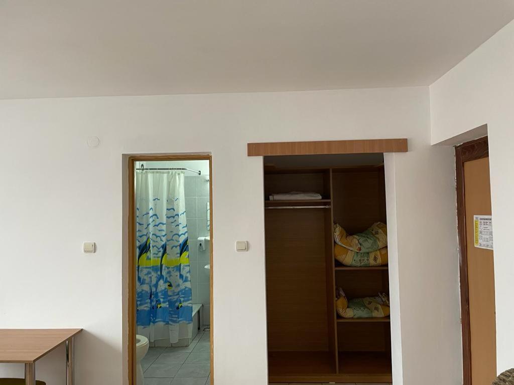 Casa "Ierusalim-Hozeva-Hozeva" Guest House Minastirea Neamt ภายนอก รูปภาพ